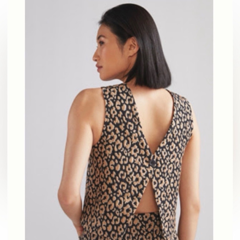 Maeve Anthropologie Leopard-Print Sleeveless Back-Button Top